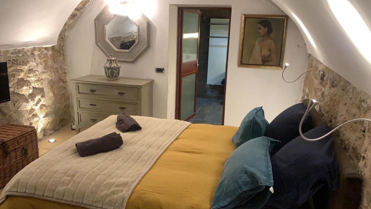 La Villageoise, Chambre Troglodyte Pitoresque Au Coeur Du Village Rognes Exteriér fotografie