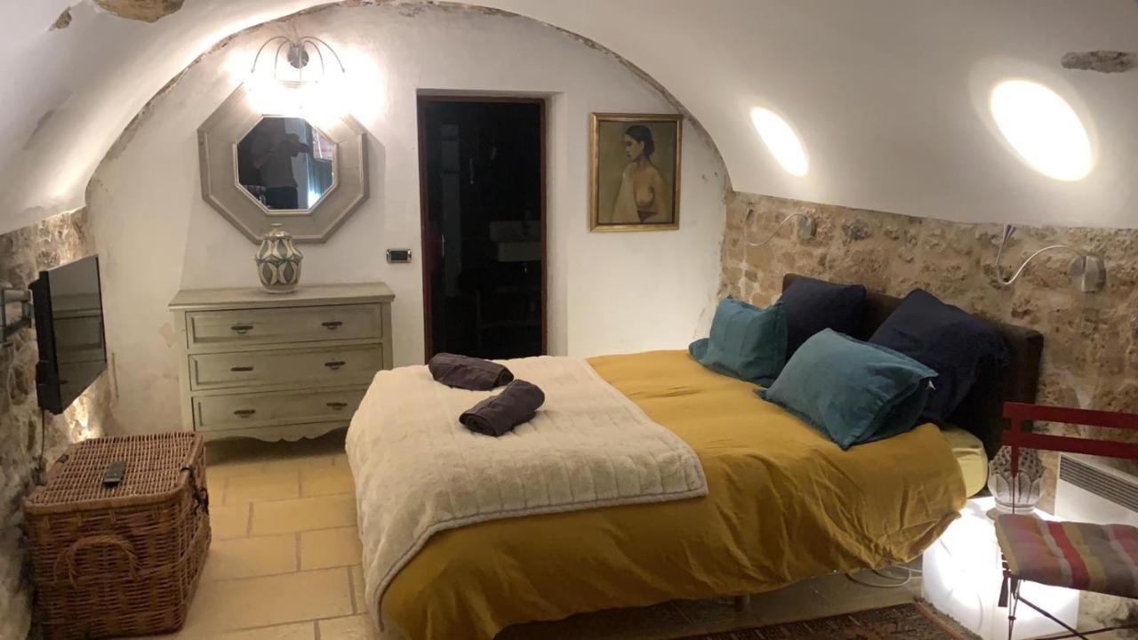 La Villageoise, Chambre Troglodyte Pitoresque Au Coeur Du Village Rognes Exteriér fotografie
