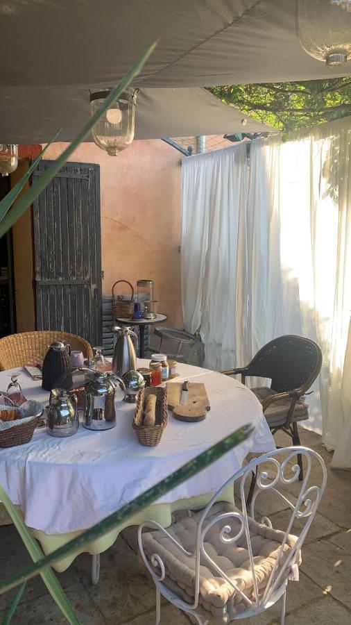 La Villageoise, Chambre Troglodyte Pitoresque Au Coeur Du Village Rognes Exteriér fotografie